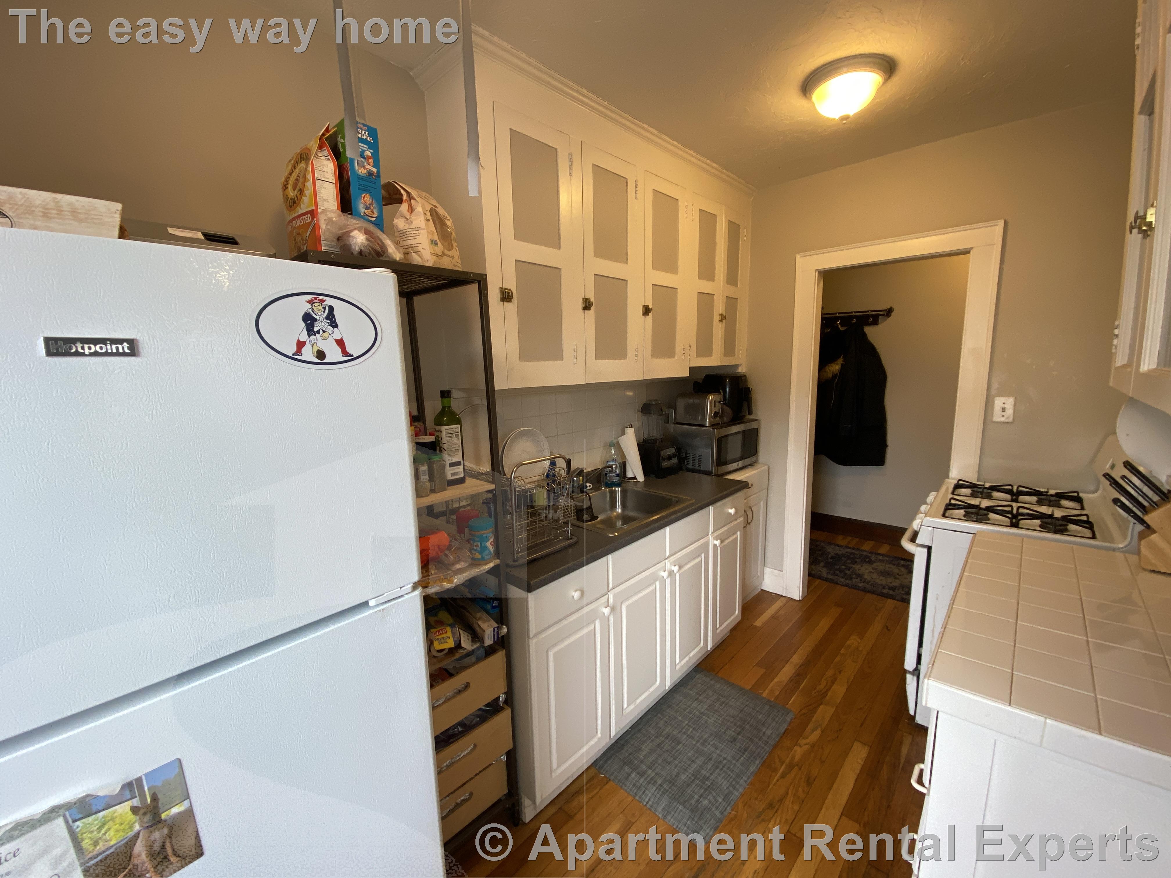 119 College Ave, Davis Square