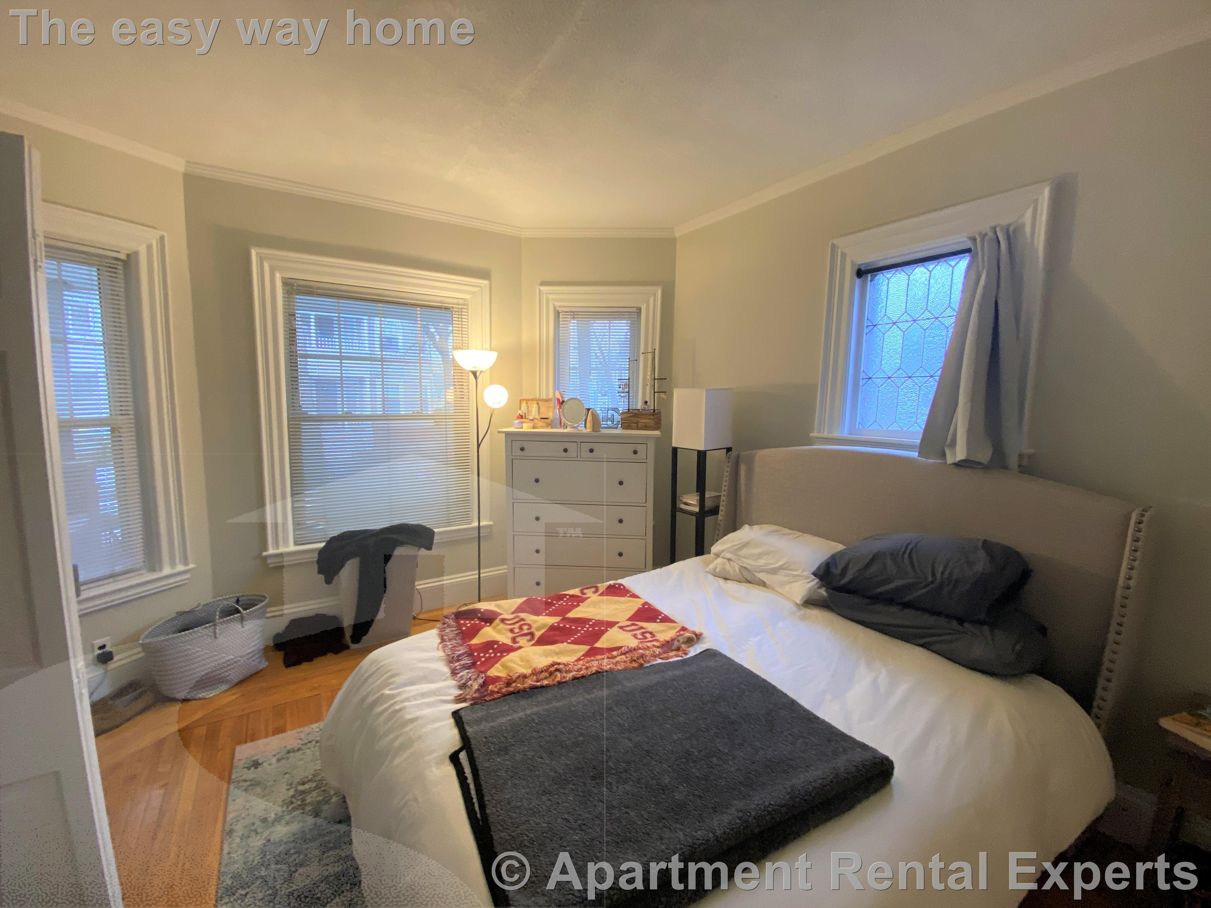 67 Willow Ave, Davis Square