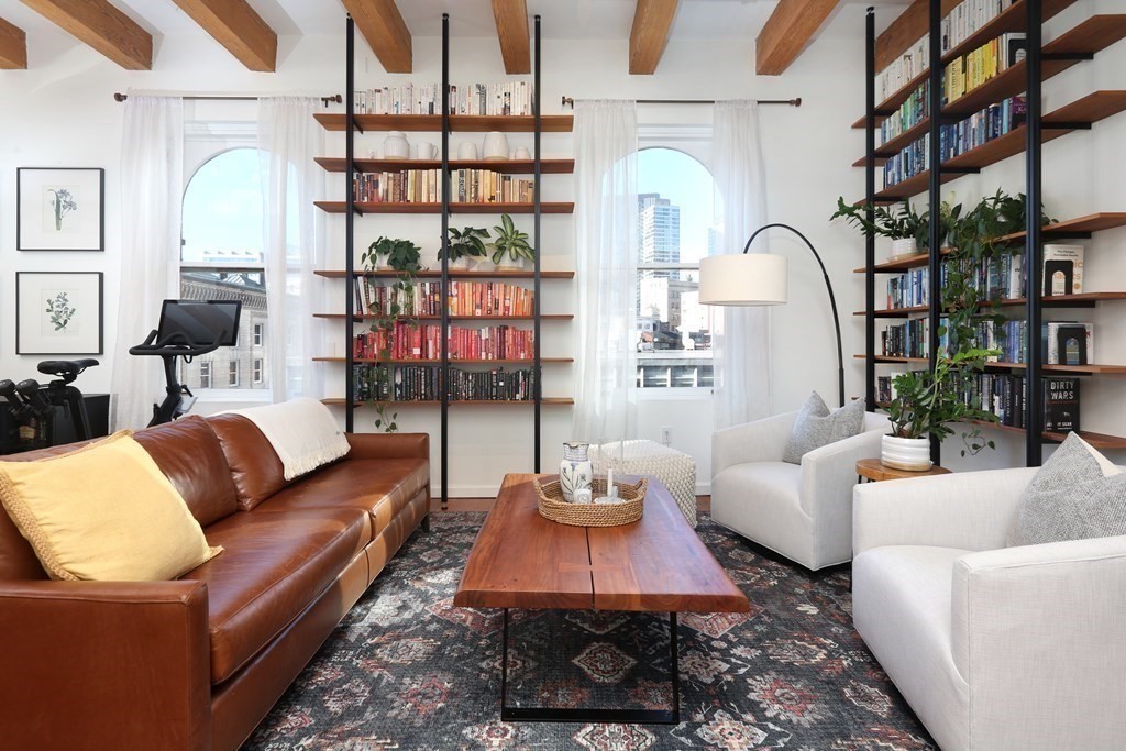 150 Lincoln St, Leather District