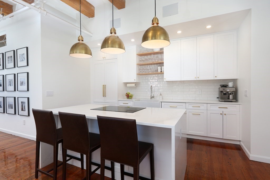 150 Lincoln St, Leather District