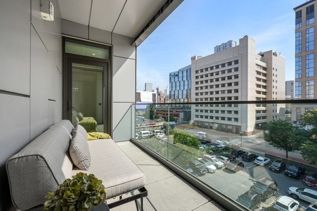 3 bed, 2.5 bath apartment for rent at 140 Shawmut Ave Unit 4C, South End — photo 8 of 21