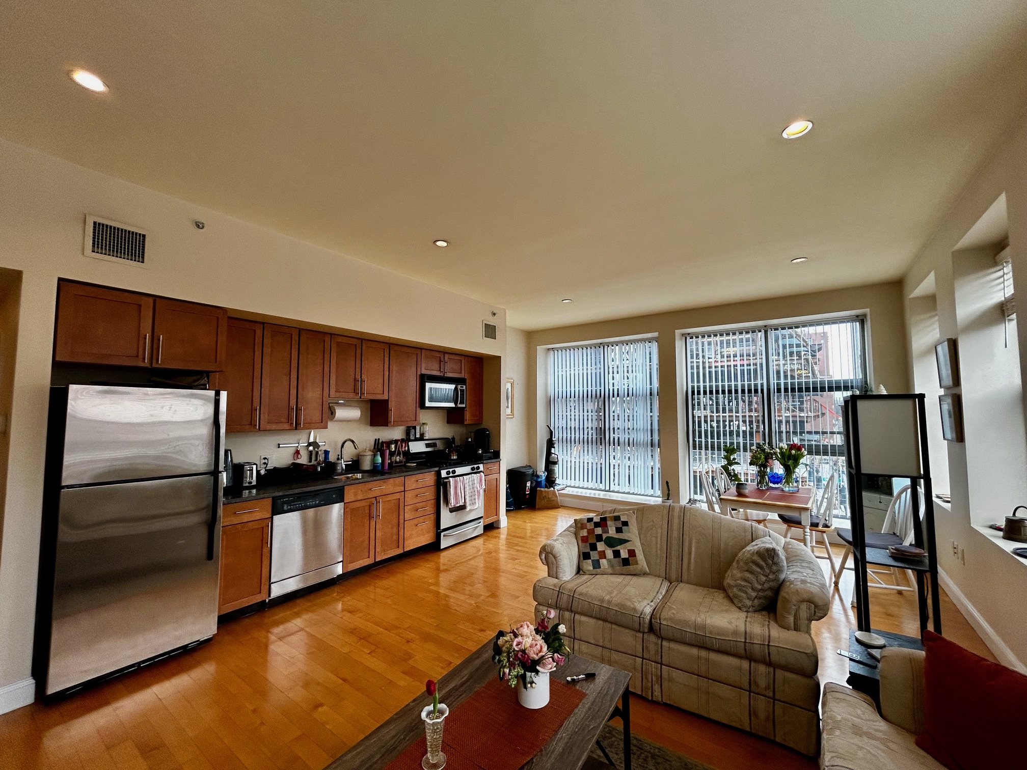 2 bed, 2 bath apartment for rent at 1 Garden St Unit 7, Beacon Hill — photo 1 of 12