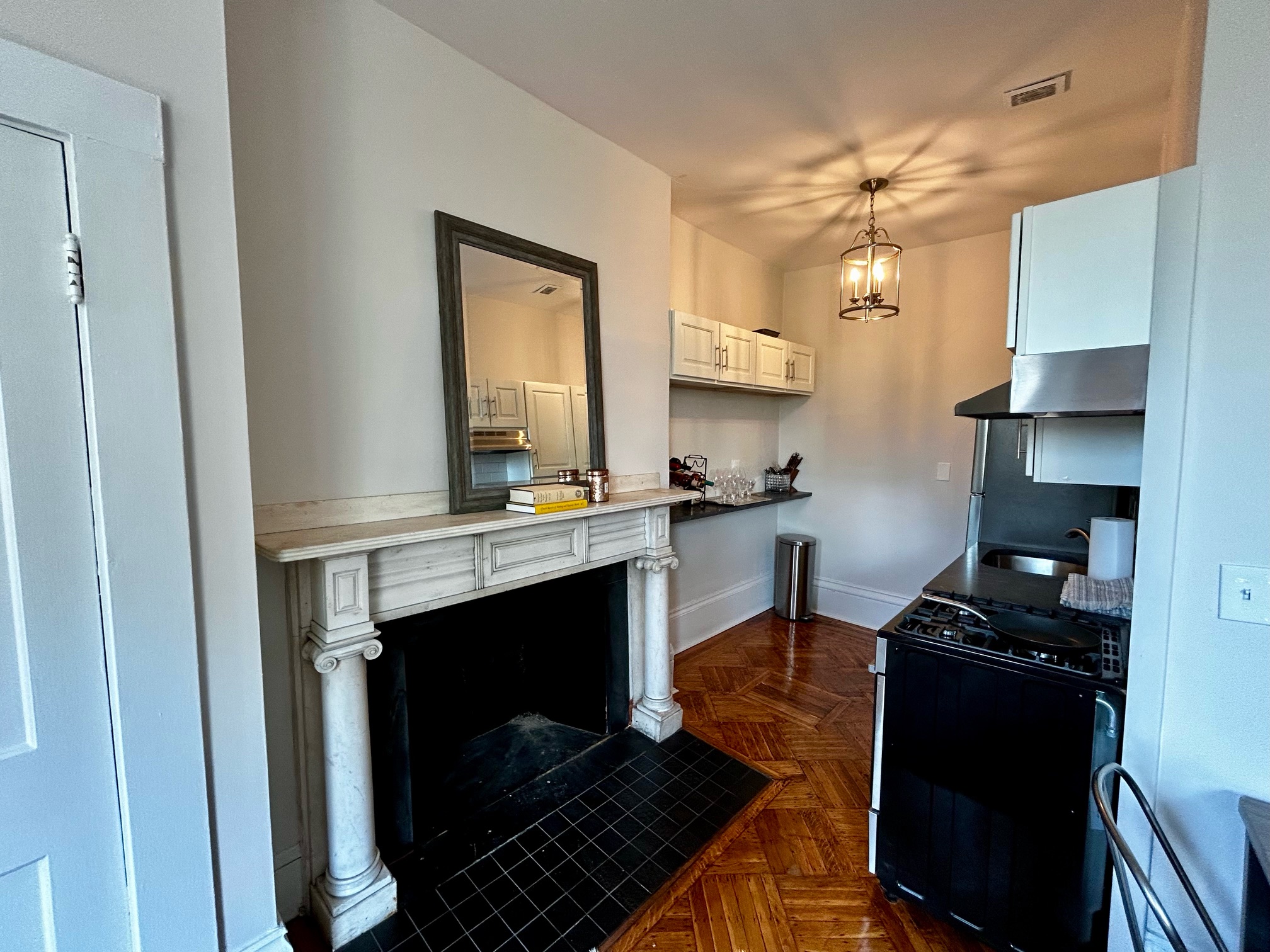 1 bed, 1 bath apartment for rent at 81 Mount Vernon St Unit 5A, Beacon Hill — photo 5 of 10