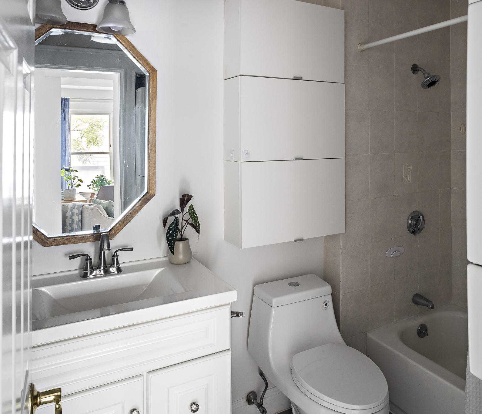 233 Cardinal Medeiros Ave, Wellington-Harrington