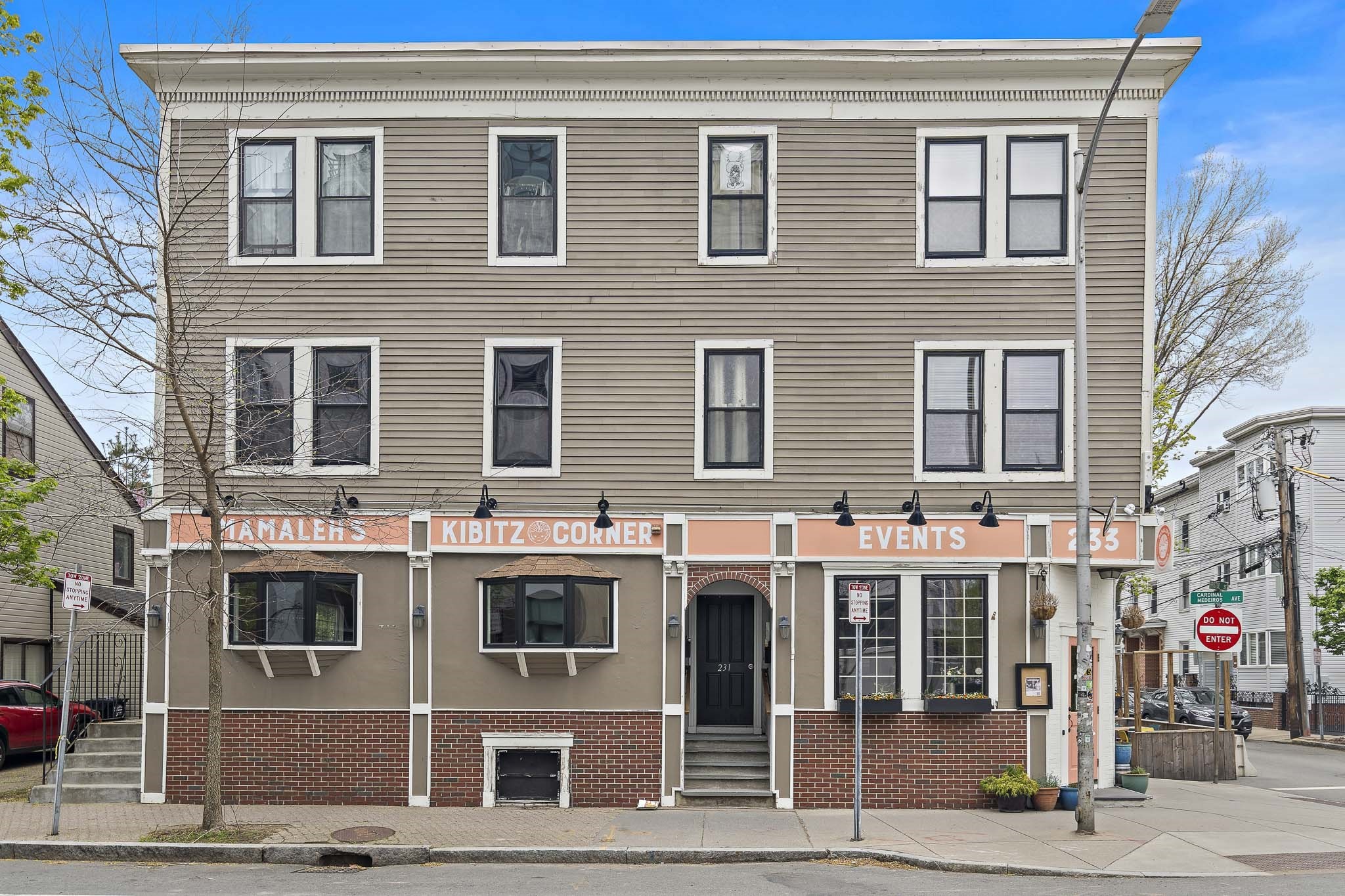 233 Cardinal Medeiros Ave, Wellington-Harrington