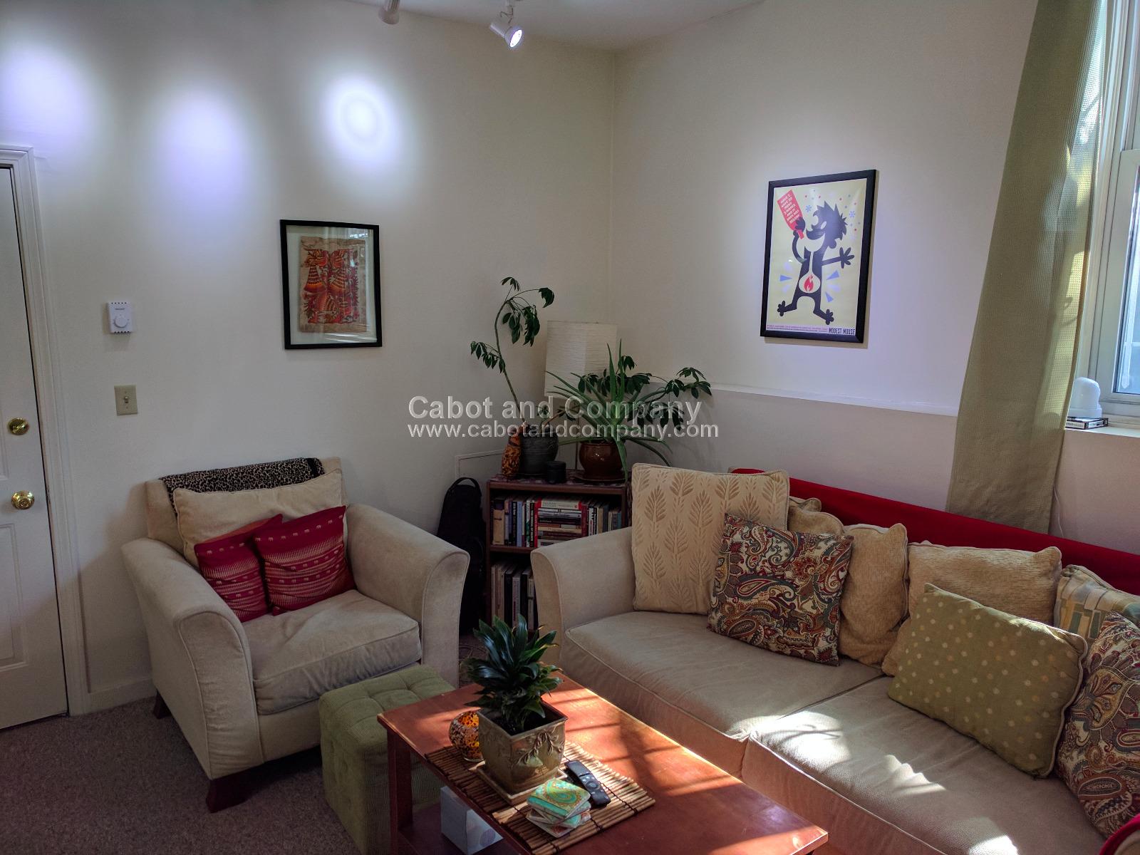 2 Brewer St, Jamaica Plain