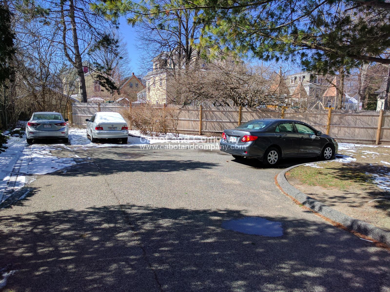 2 Brewer St, Jamaica Plain