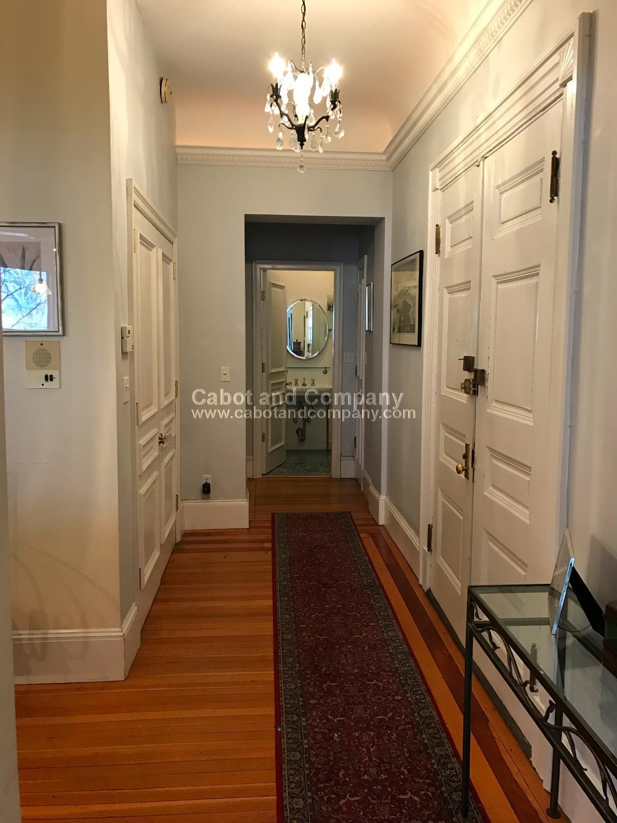 290 Commonwealth Ave, Back Bay