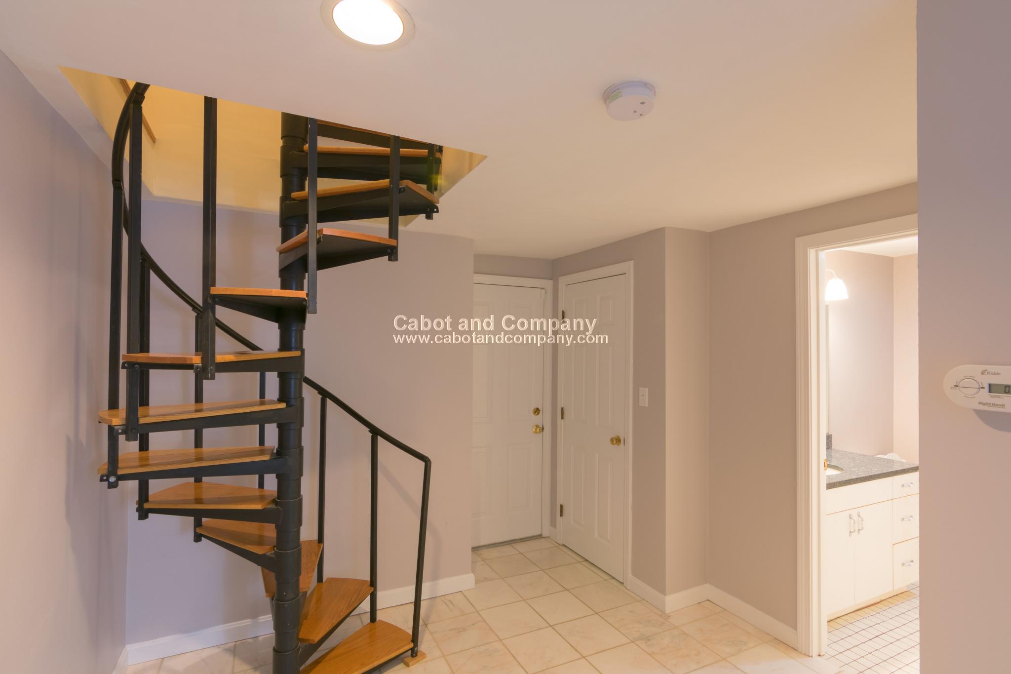 186 7th St, South Boston