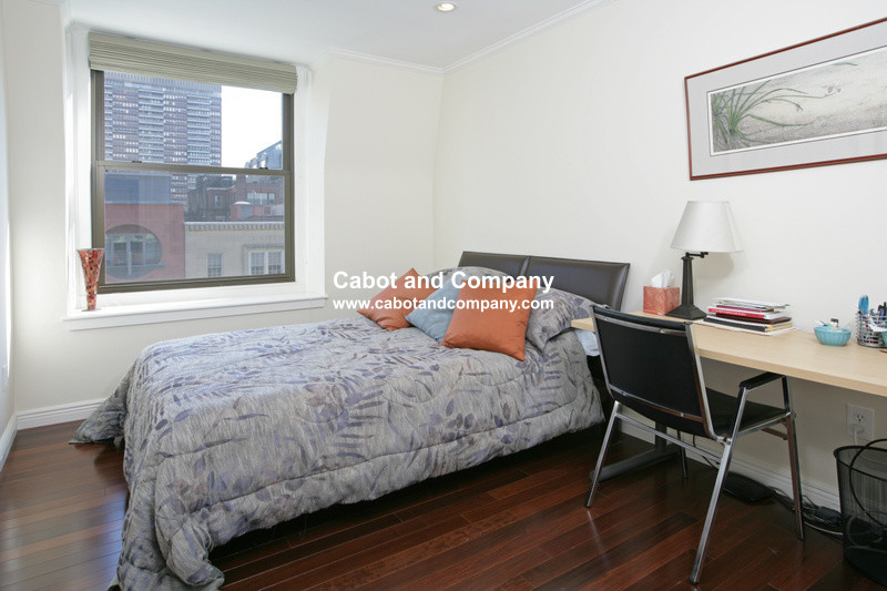 201 Newbury St, Back Bay