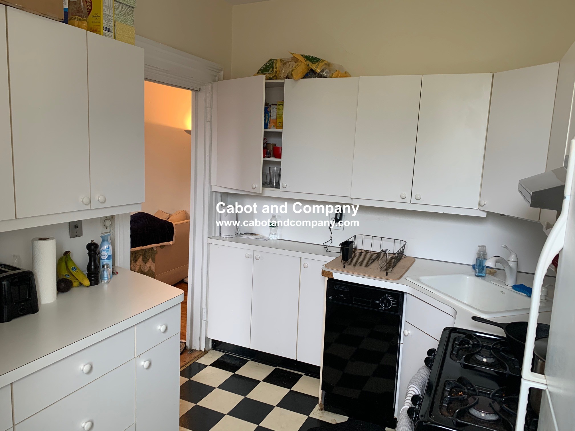 3 bed, 1 bath apartment for rent at 8 Fairfield St Unit PH, Back Bay — photo 7 of 8