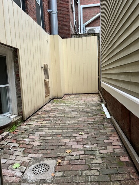 2 bed, 2 bath apartment for rent at 13 Anderson St Unit 11B, Beacon Hill — photo 11 of 13