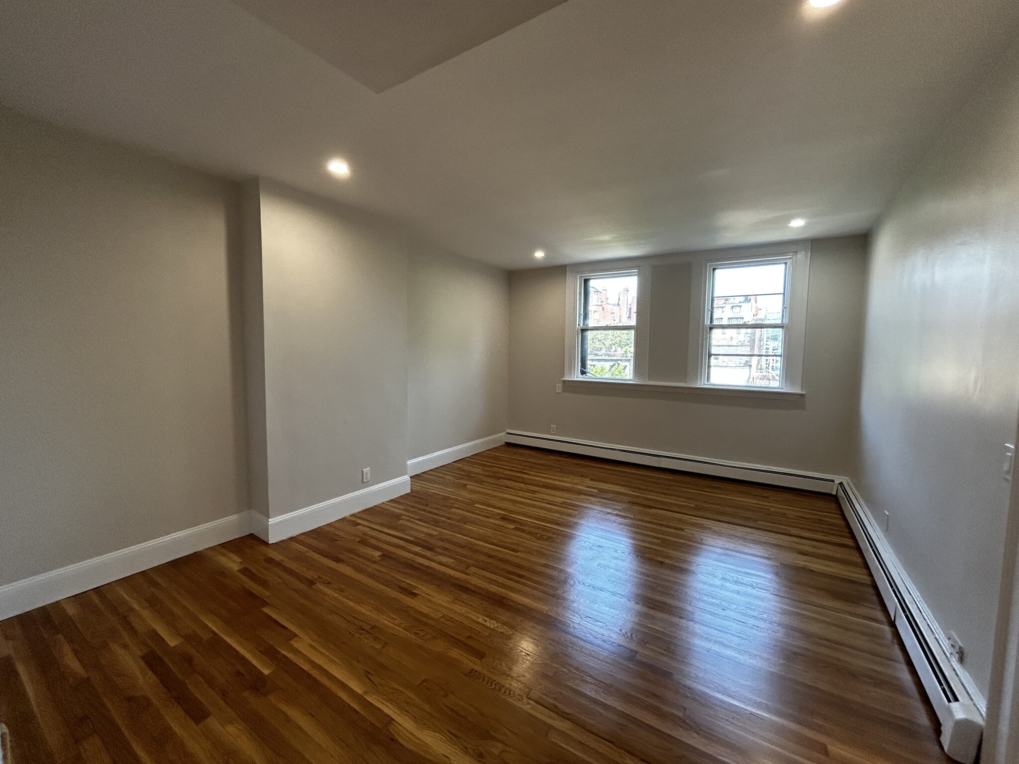 1 bed, 1 bath apartment for rent at 188 Marlborough St Unit 11, Back Bay — photo 2 of 6