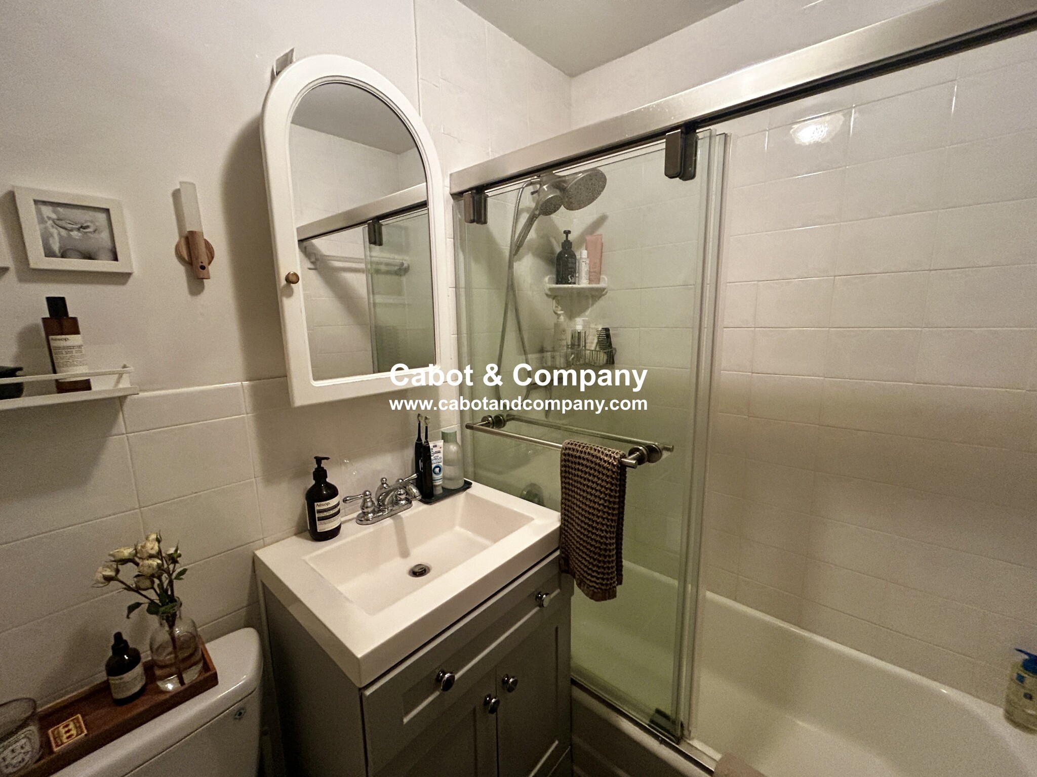 206 Commonwealth Ave, Back Bay