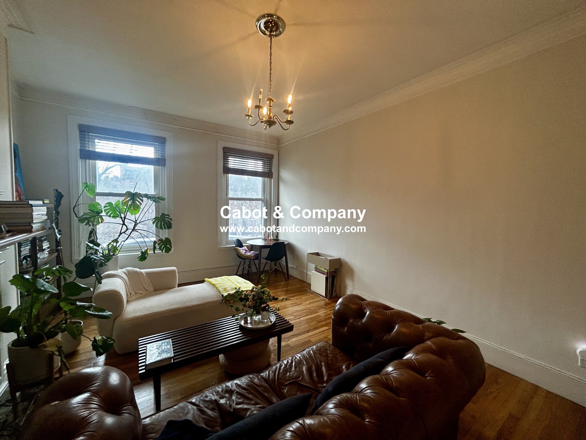 206 Commonwealth Ave, Back Bay