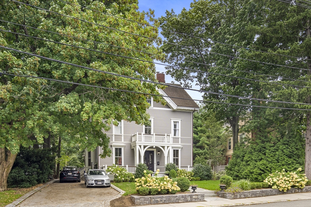 247 Kent St, Brookline