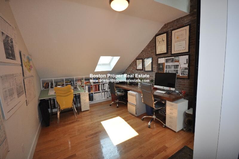 658 Massachusetts Ave, South End