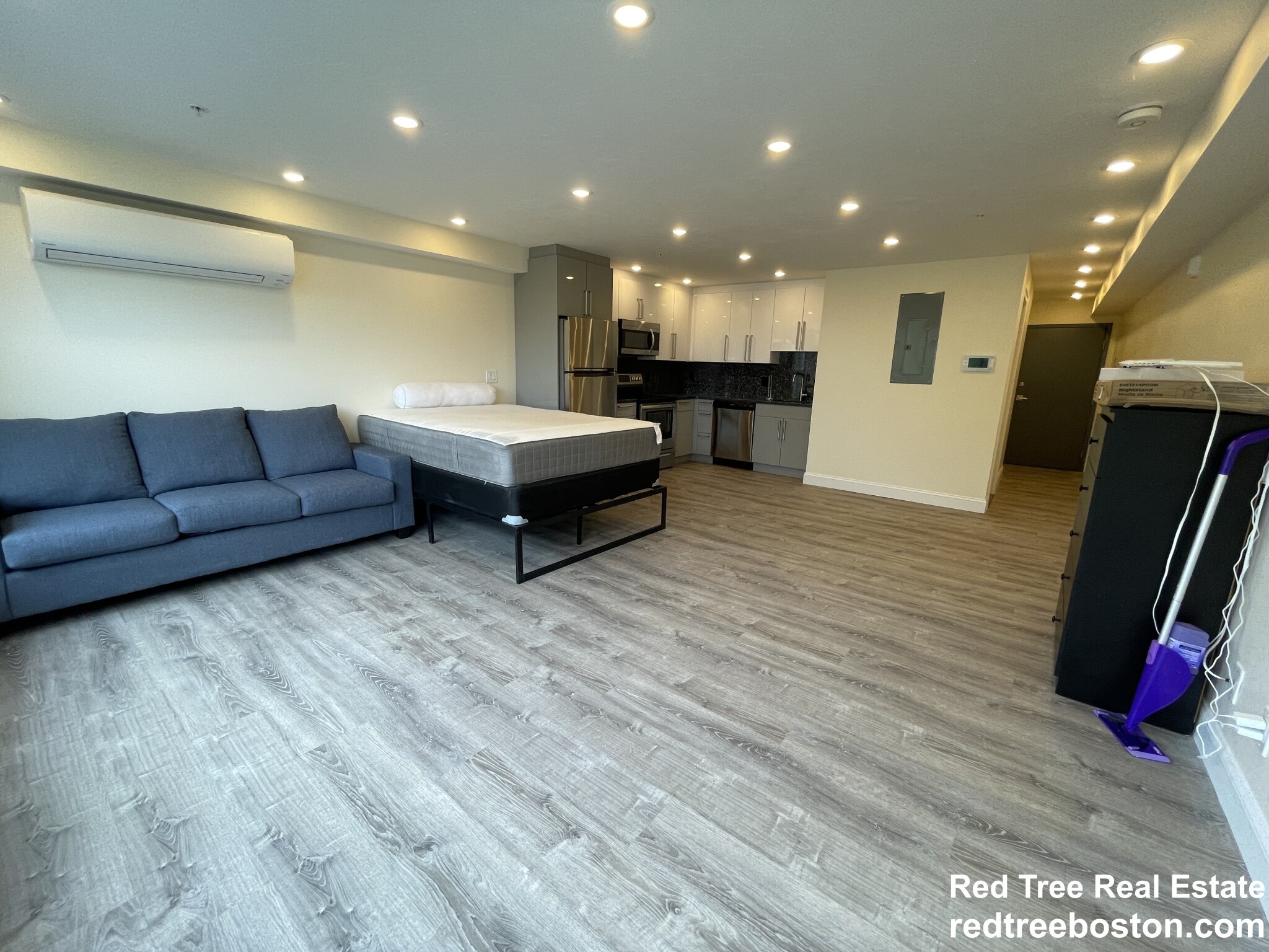 1028 Commonwealth Ave, Boston