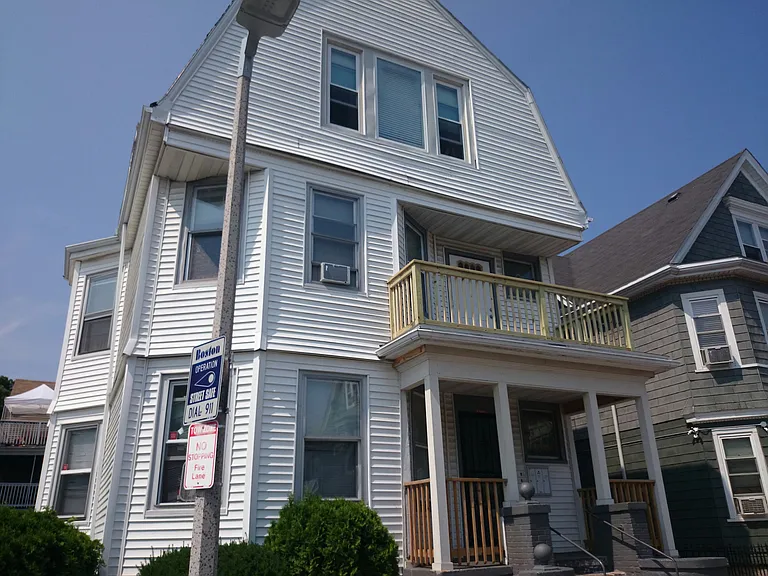 6 Bowdoin Park, Dorchester