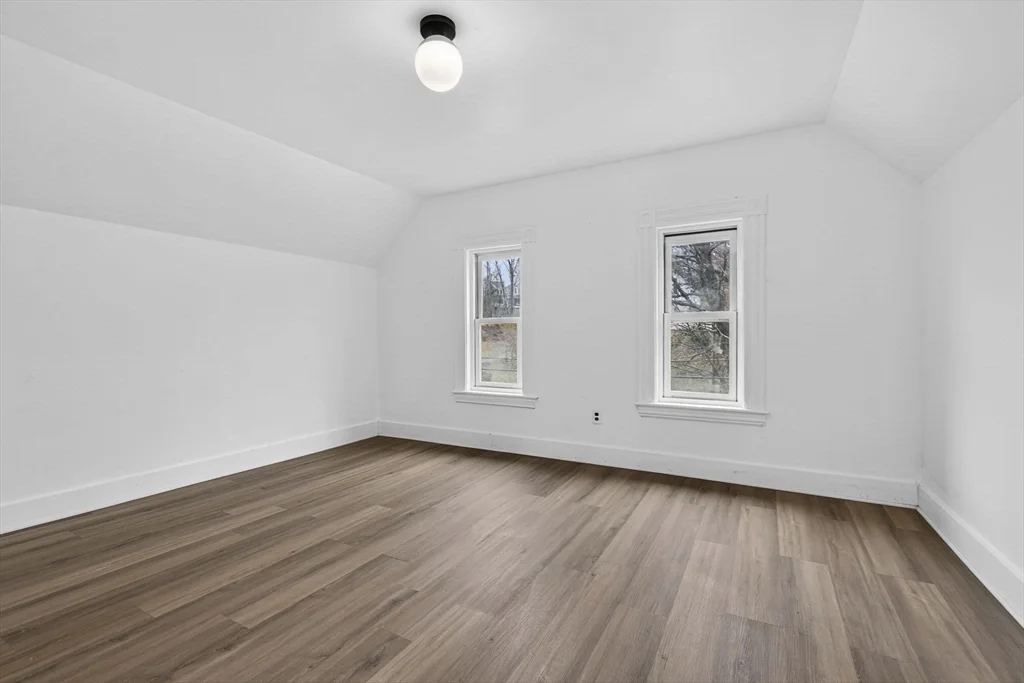 166 Elliot St, Newton Upper Falls