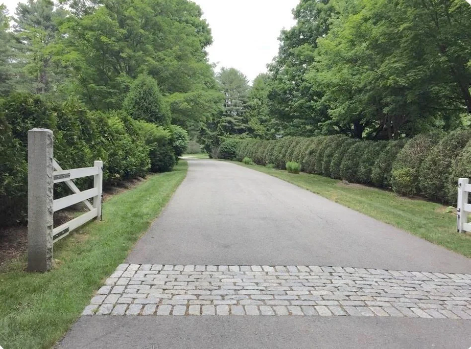2 Wildflower Ln, Wayland