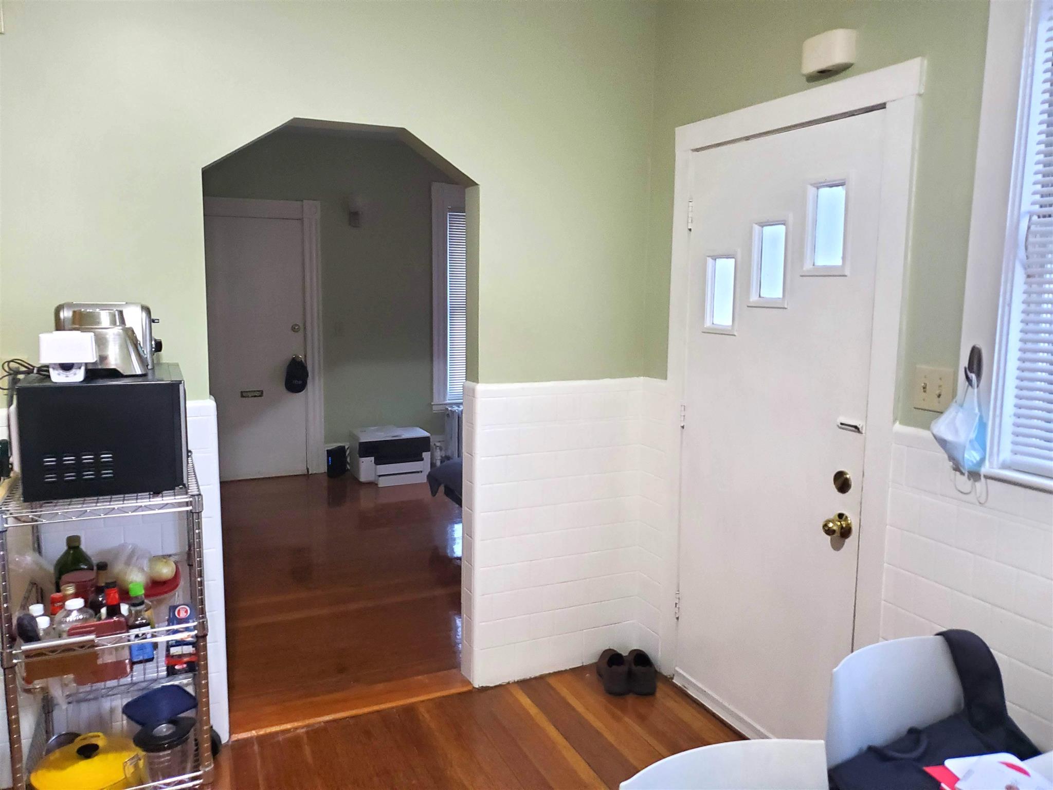 Studio bed, 1 bath apartment for rent at 145 Orchard St Unit 2, Davis Square — photo 3 of 12