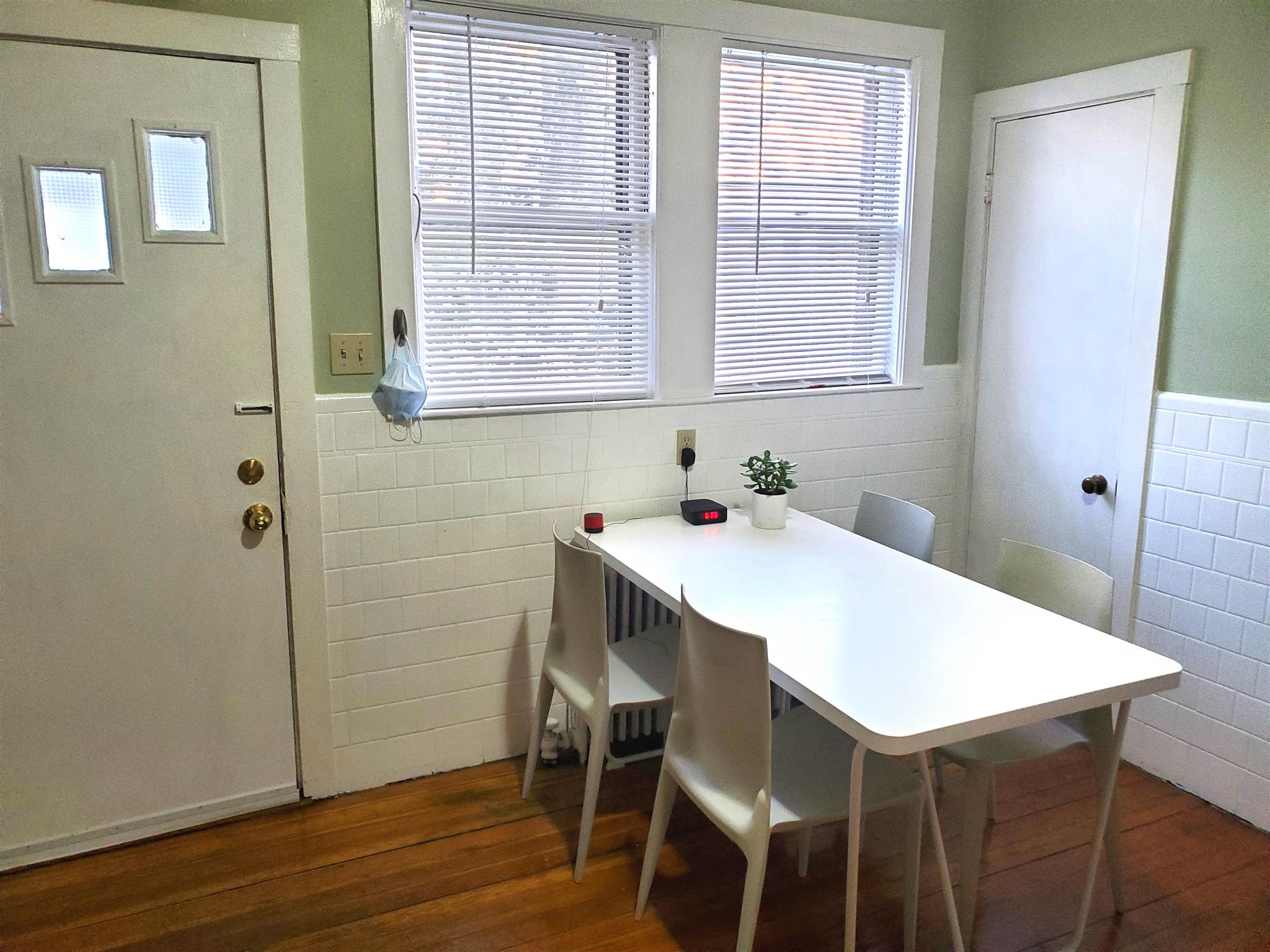 Studio bed, 1 bath apartment for rent at 145 Orchard St Unit 2, Davis Square — photo 4 of 12