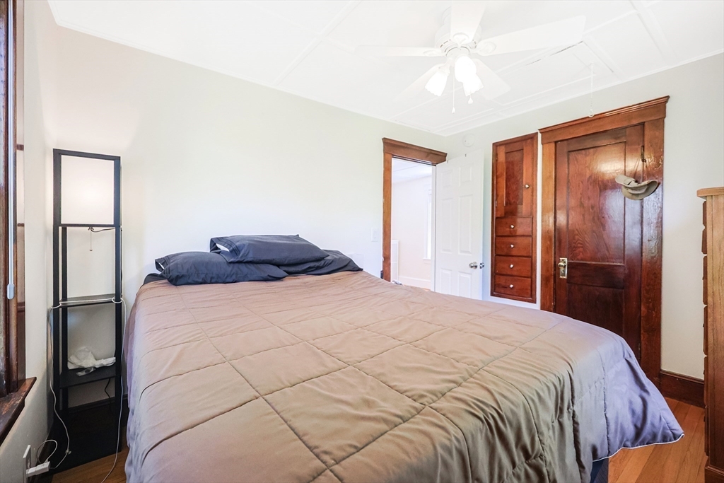 60 Verndale Ave, Attleboro