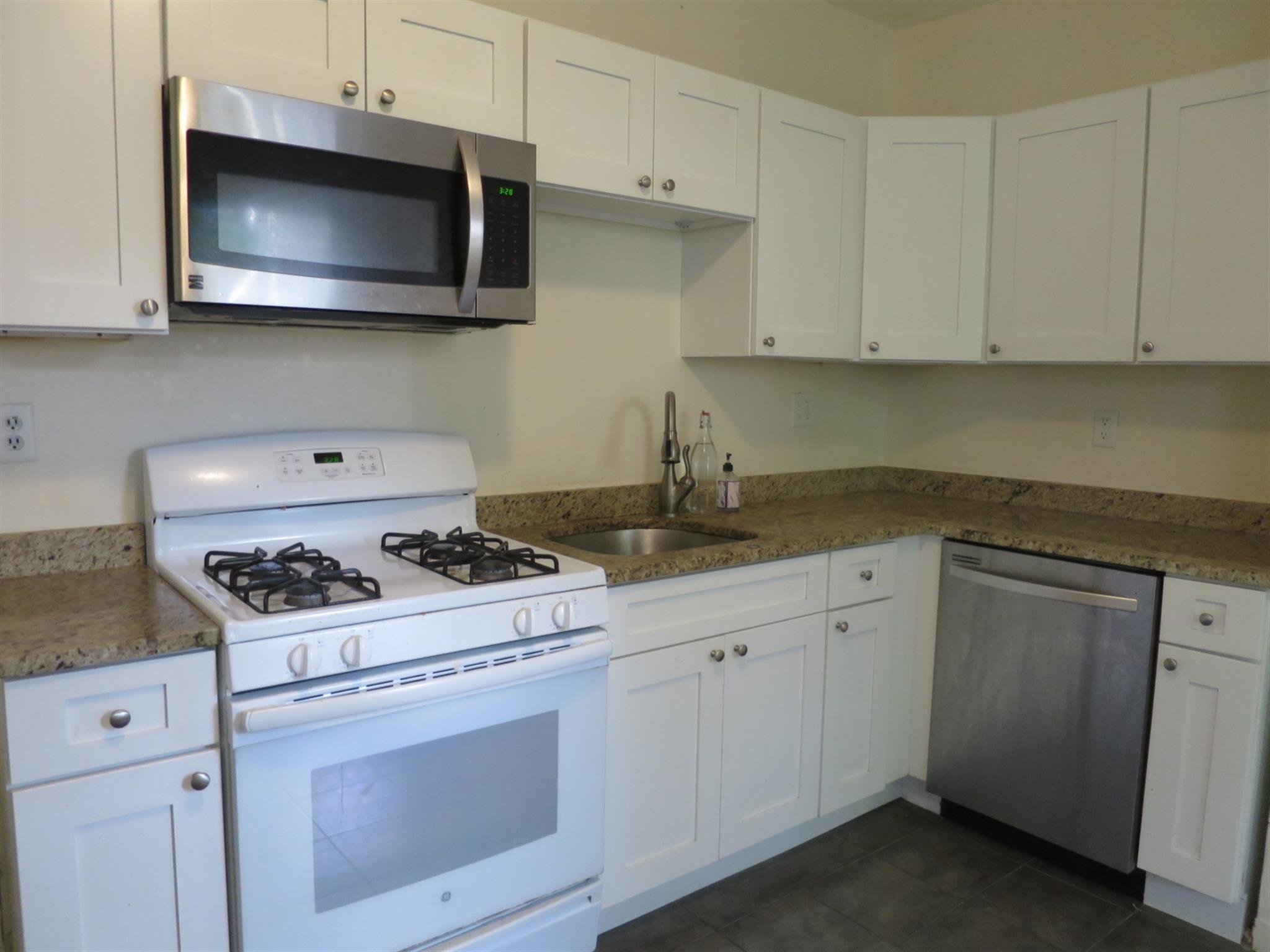 3 bed, 1 bath apartment for rent at 42 Calvin St Unit 3A, Inman Square