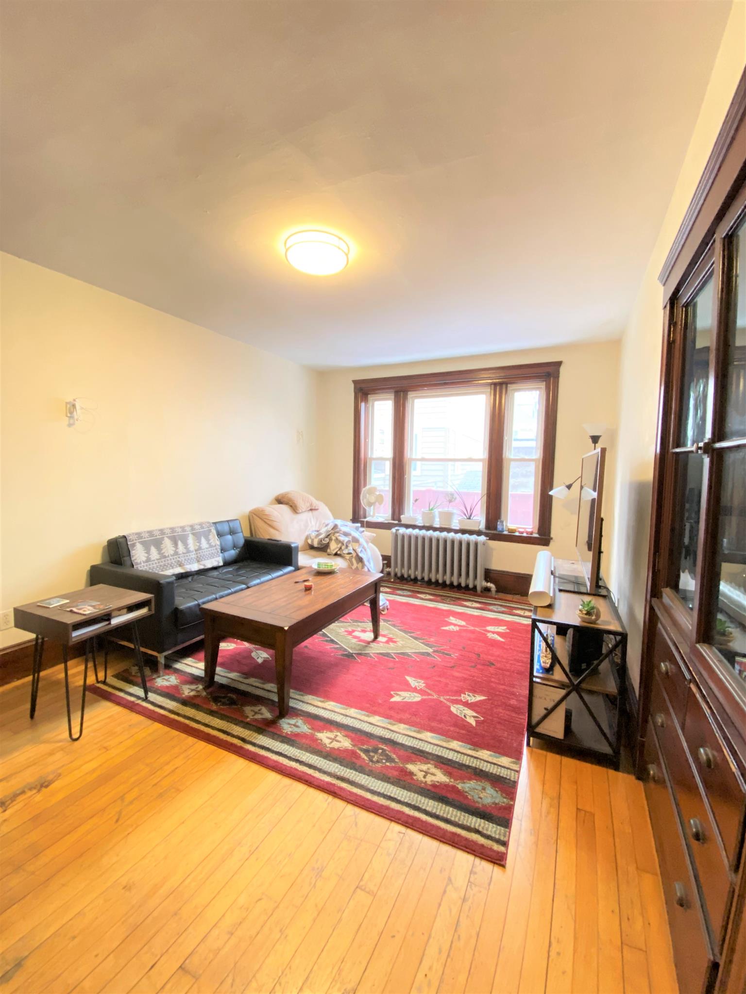2.5 bed, 2 bath apartment for rent at 9 Fairfield St Unit 1L, Porter Square — photo 2 of 15