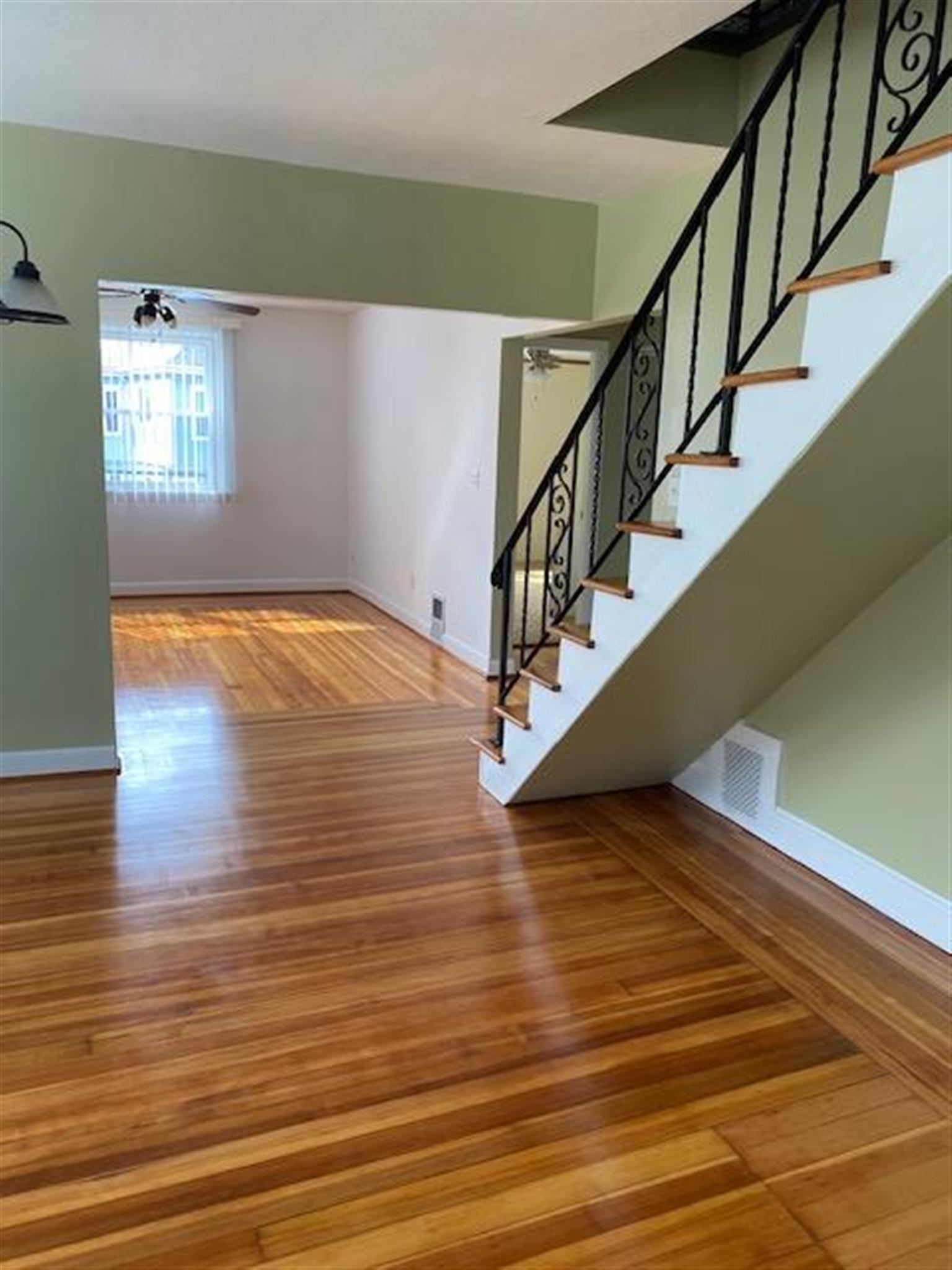 3 bed, 1.5 bath apartment for rent at 18 Early Ave Unit 2, Medford — photo 12 of 18