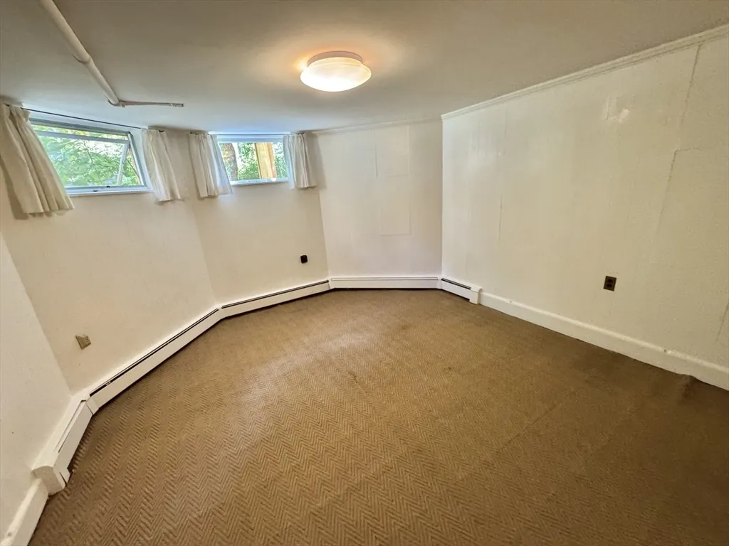 12 Humboldt St, Neighborhood Nine