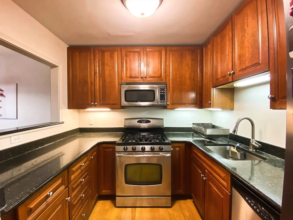 318 Rindge Ave, North Cambridge