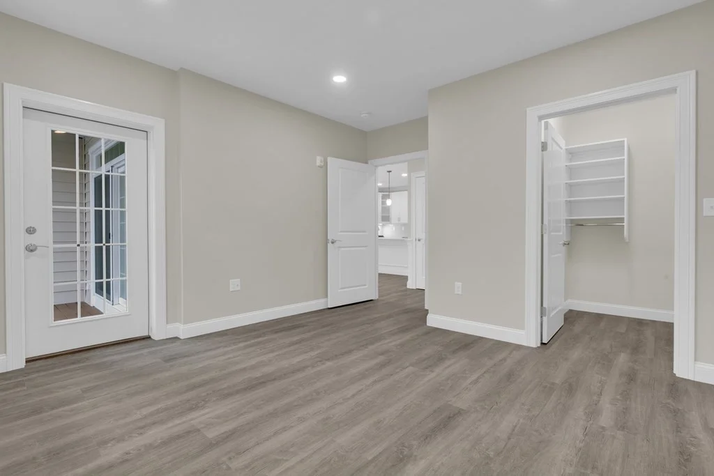 320 Middlesex, Wellington