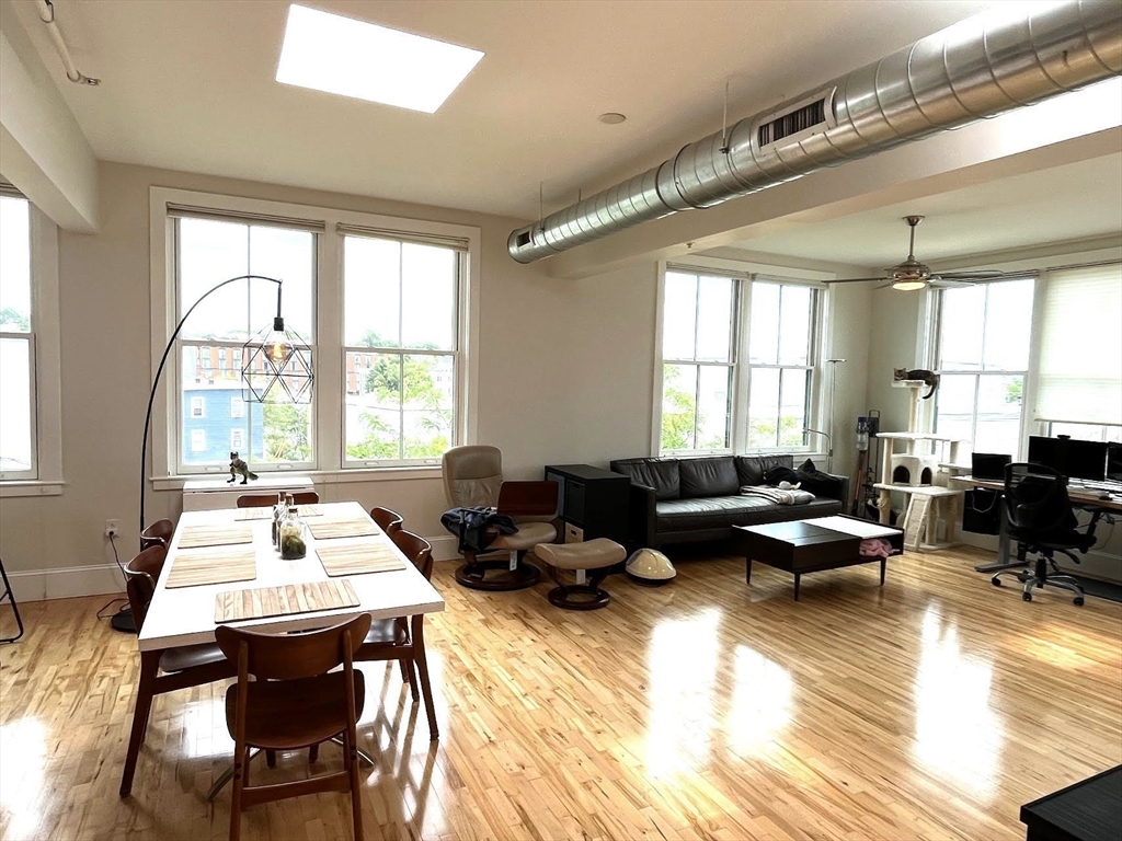 43 Park St, Somerville