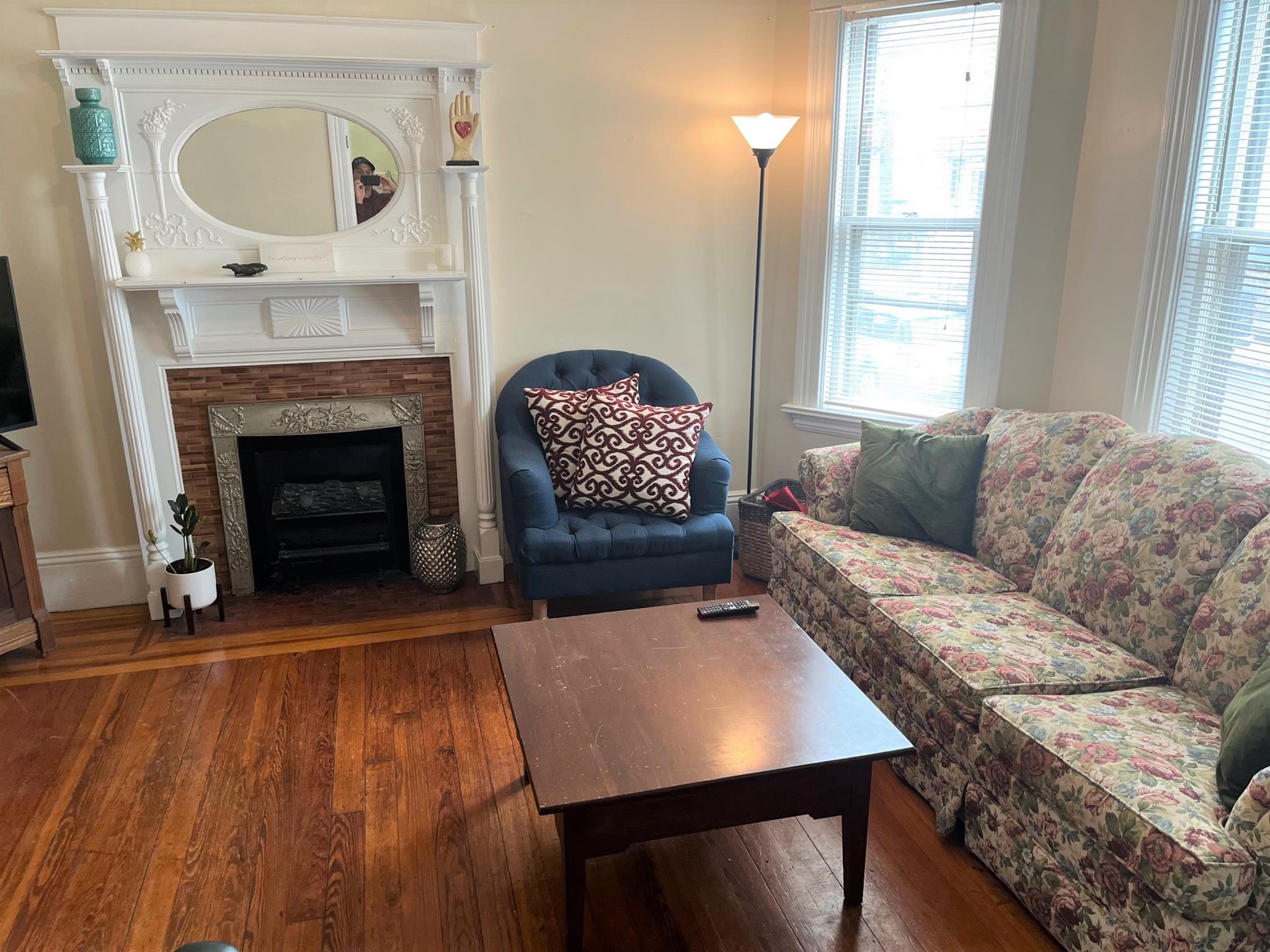 3 bed, 1 bath apartment for rent at 28 Prichard Ave Unit 1, Davis Square — photo 2 of 14