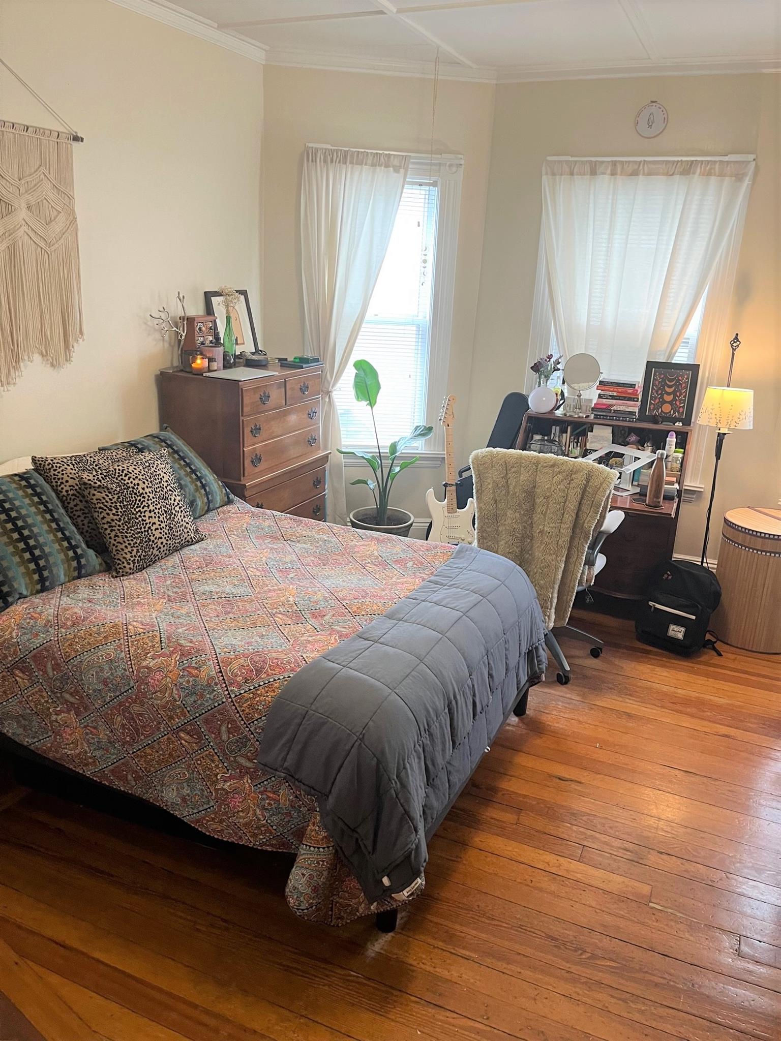 3 bed, 1 bath apartment for rent at 28 Prichard Ave Unit 1, Davis Square — photo 6 of 14
