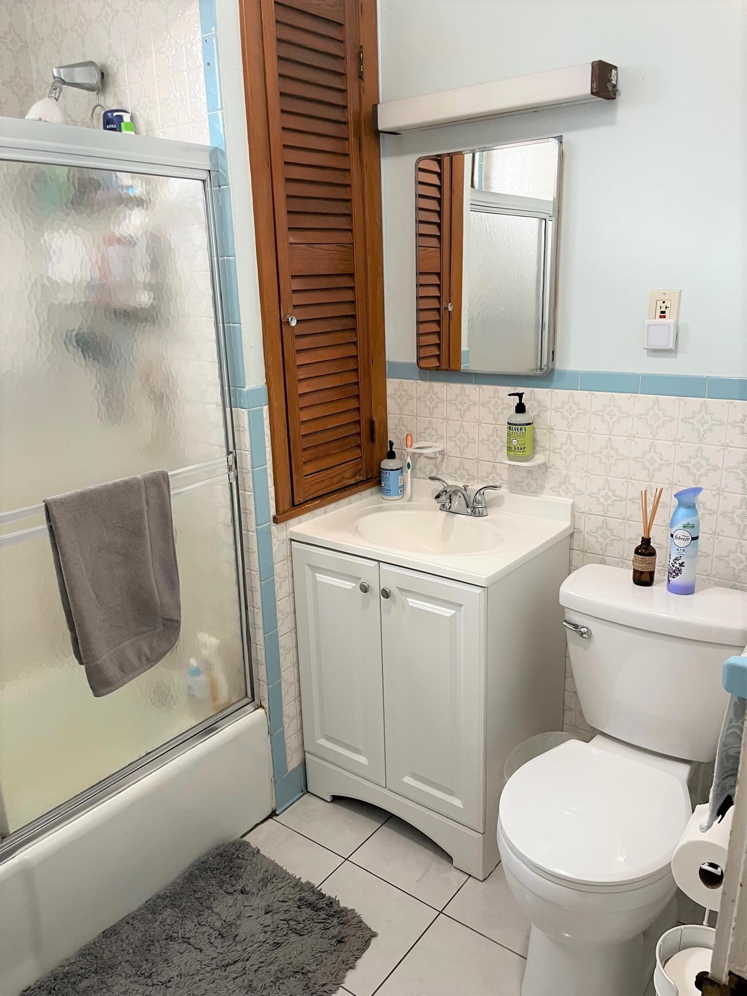 3 bed, 1 bath apartment for rent at 28 Prichard Ave Unit 1, Davis Square — photo 11 of 14