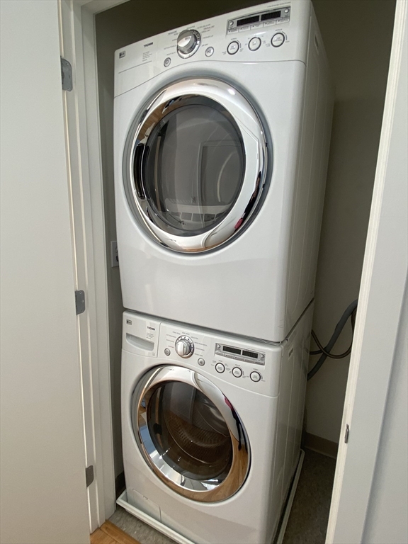 100 Station Landing, Medford