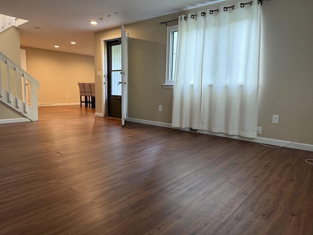 5 Leland Farm Rd, Ashland