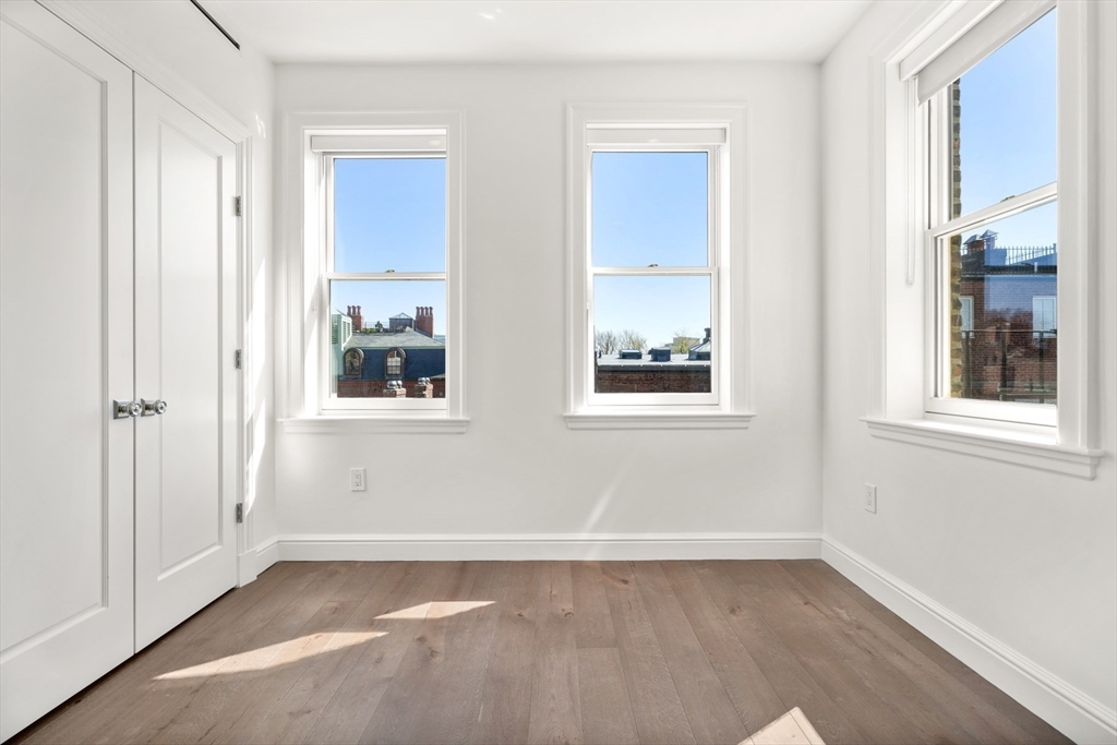 112 Myrtle, Beacon Hill