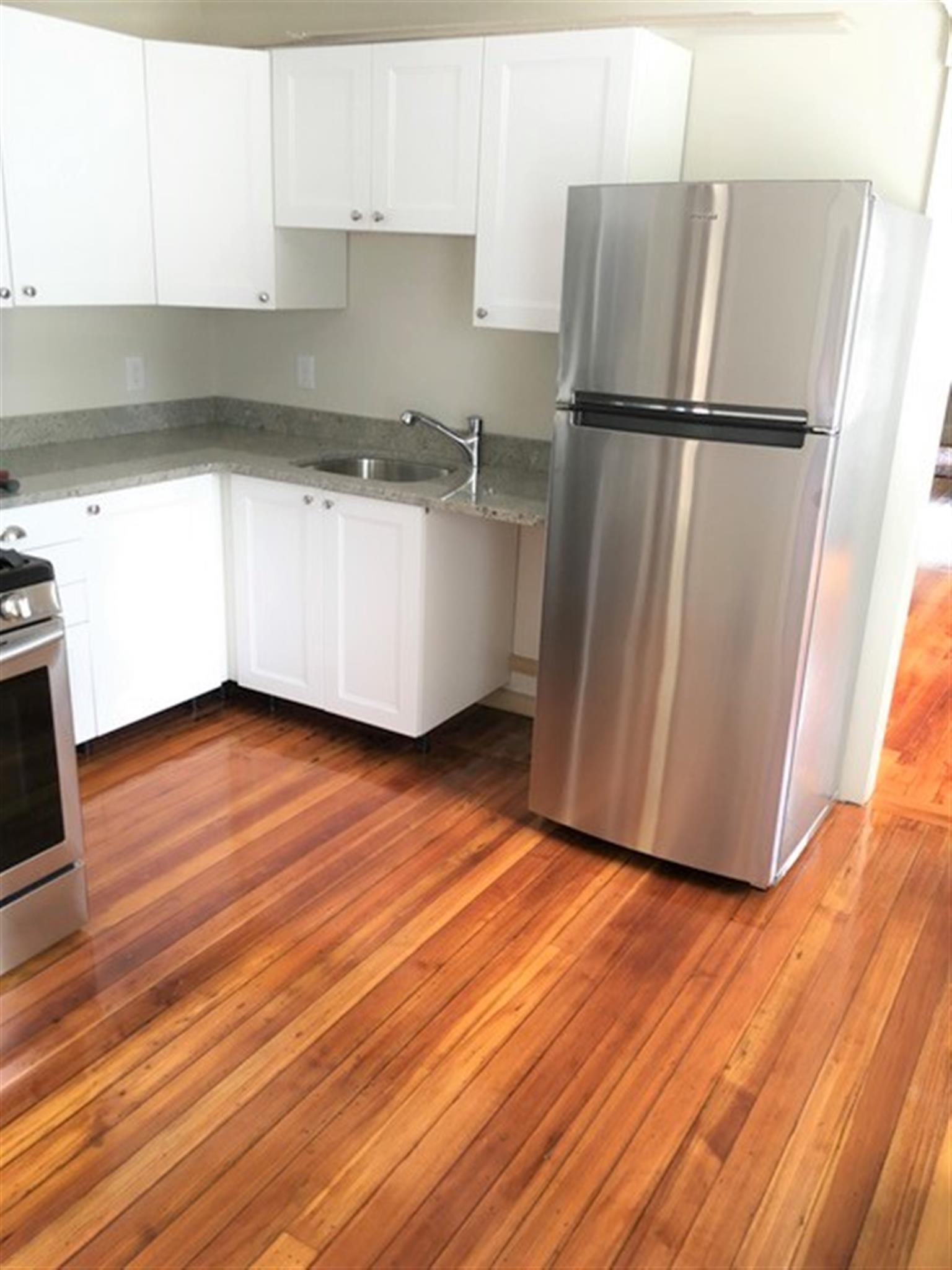 2 bed, 1 bath apartment for rent at 1080-1082 Main St Unit 2, Melrose Highlands — photo 1 of 18