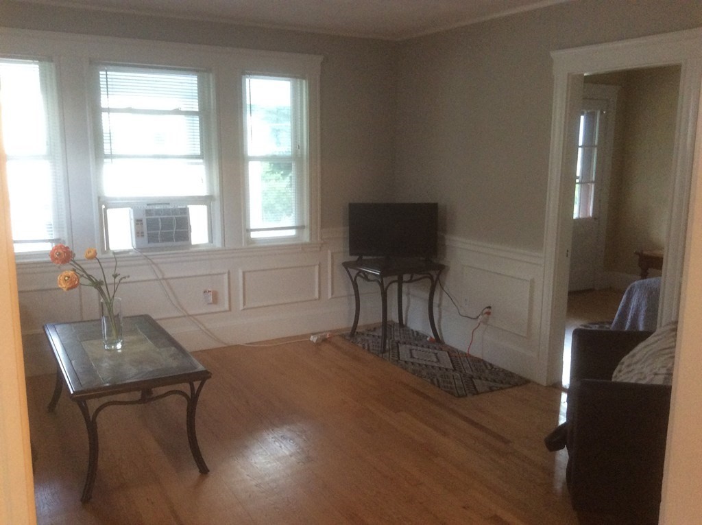 63 Oakland St, Boston