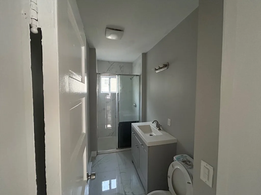 21 Henchman, East Worcester