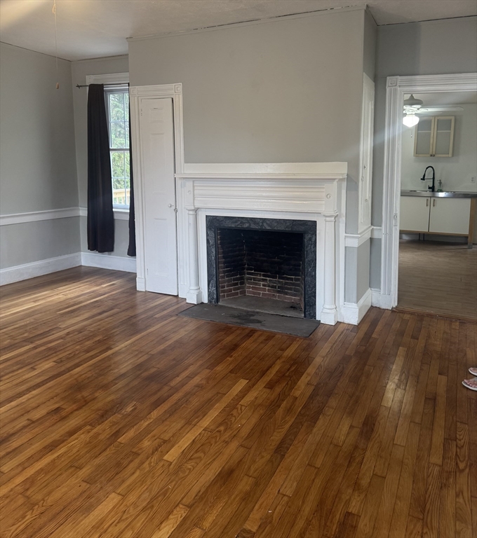 96 Main St, Fairhaven