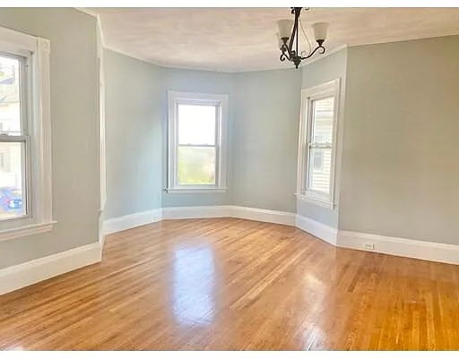 52 Crescent Ave, Malden