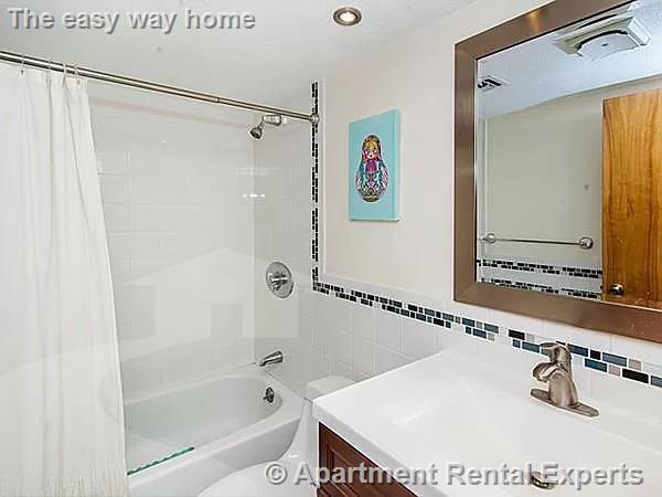 1580 Massachusetts, Harvard Square