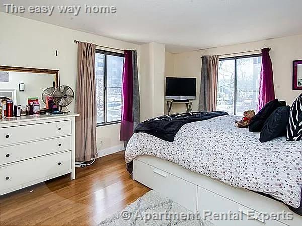 1580 Massachusetts, Harvard Square