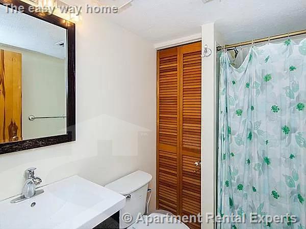 1580 Massachusetts, Harvard Square