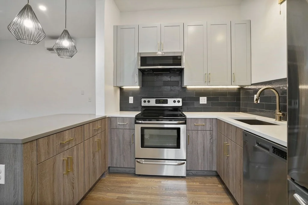 512 Massachusetts Ave, South End